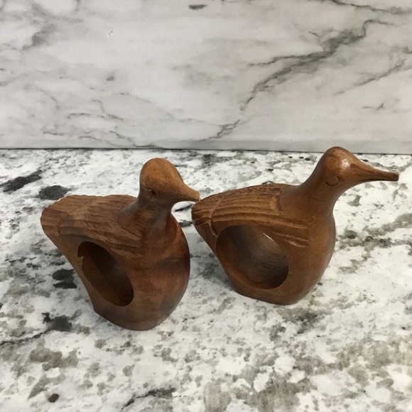 Set Of 6 Hand Craved Animal Napkin Rings - Picture 4 of 12